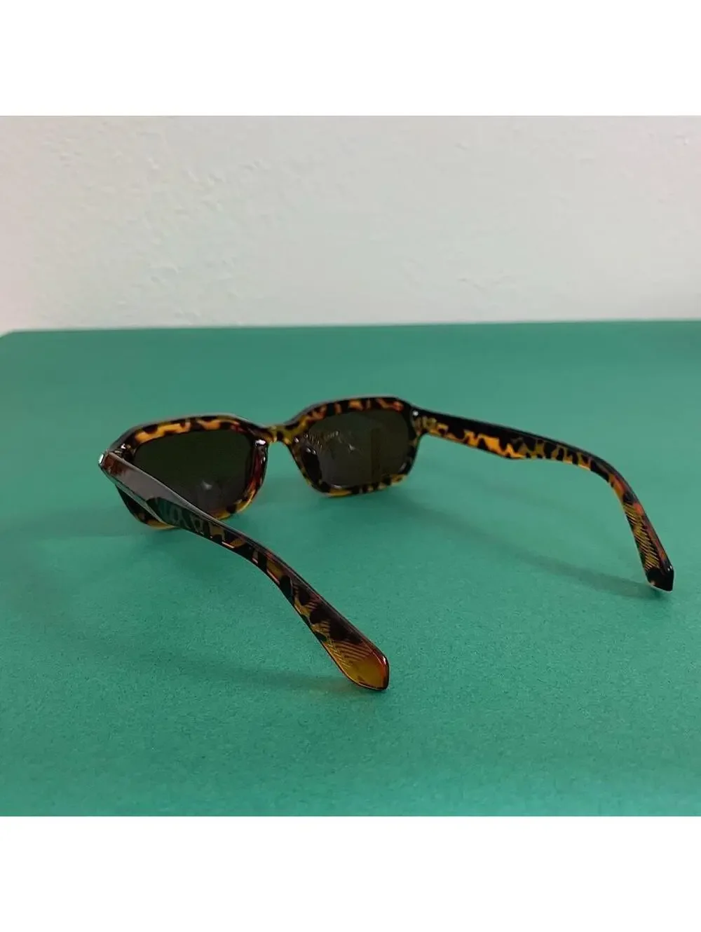 Vintage 90s y2k style square shaped leopard print sunglasses
